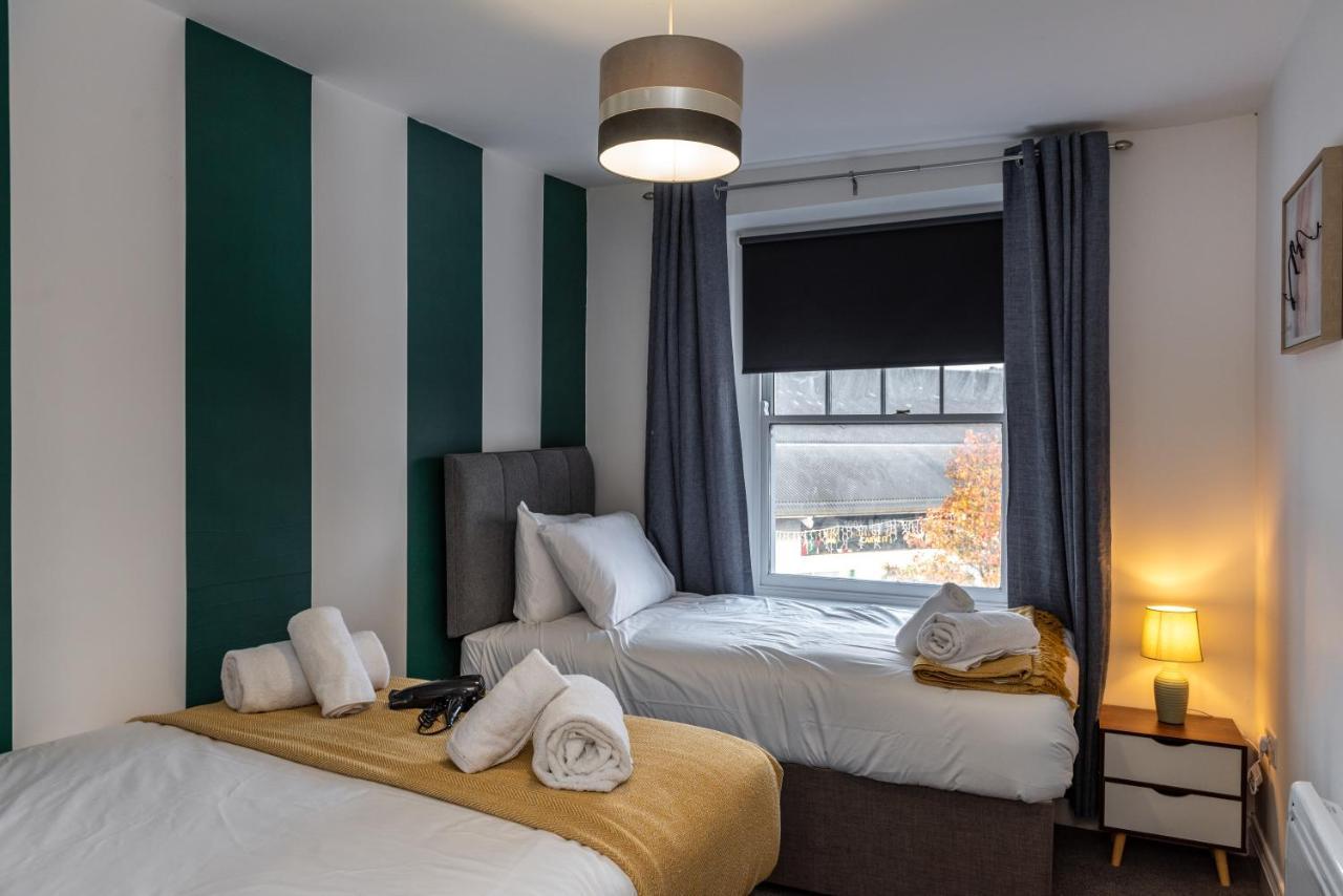 Croft Road Apartment *