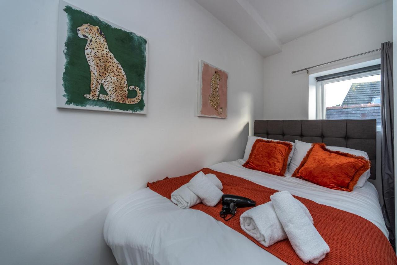 Croft Road Apartment
