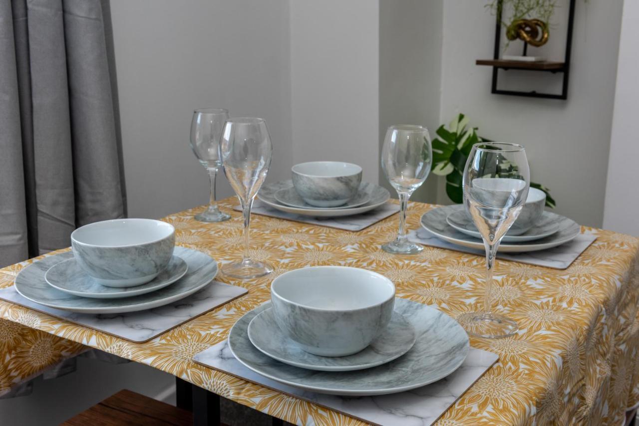 Croft Road Apartment